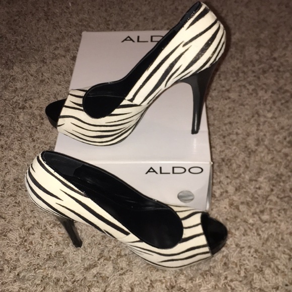 Aldo zebra print heels. Size 10 - Picture 5 of 6